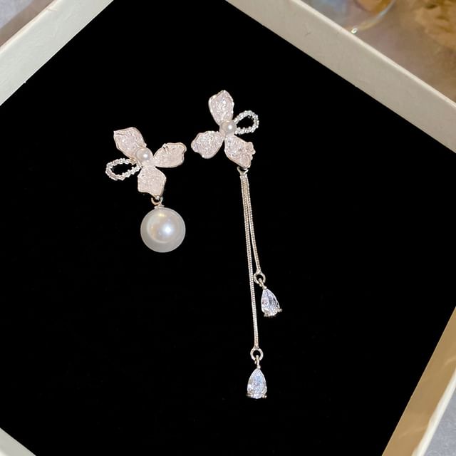 Pearl Faux Earring Dangle Floral