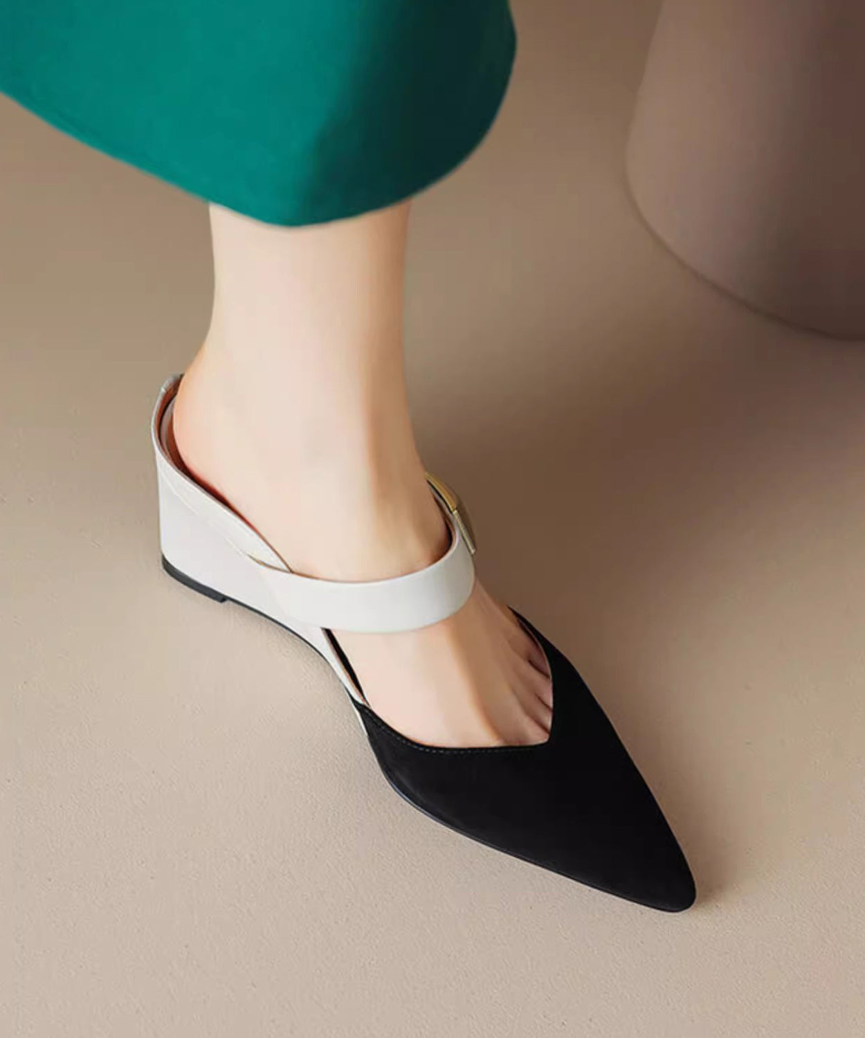 New Sandals 2025 Heels Summer Pointed Rivet Apricot Wedge Slide