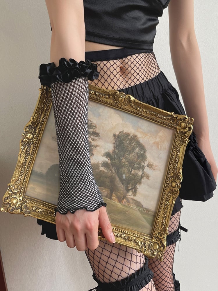 Cuffs Black Ruffled White Sleeves and