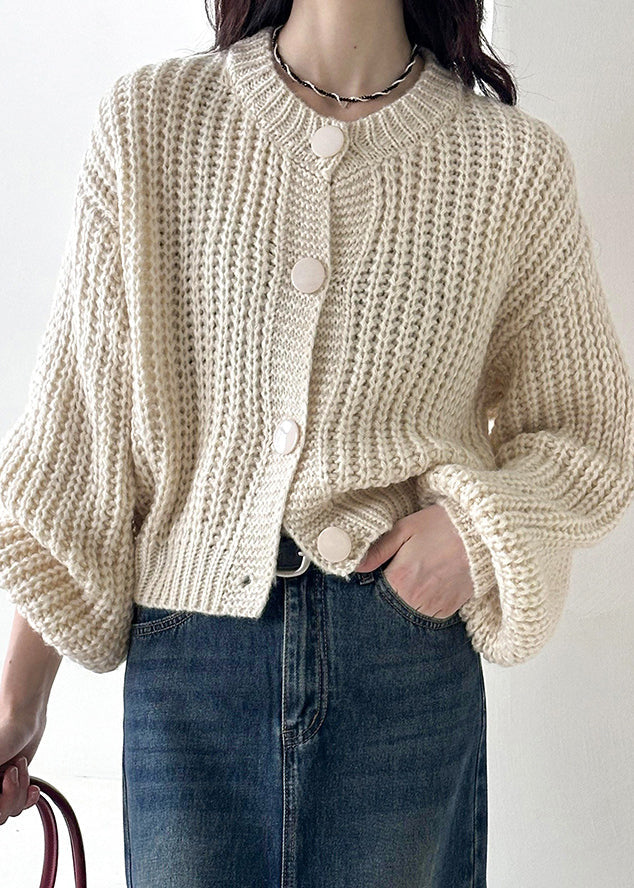 Cardigan en tricot de coton beige à boutons et col rond à manches longues AF1035 