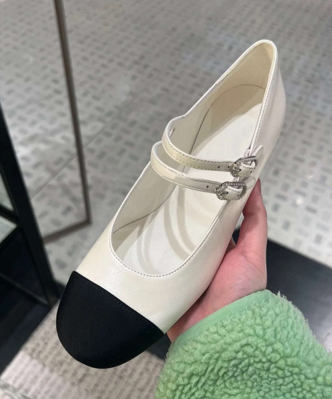 Strap Flat Black Shoes Leather Cowhide Splicing Feet Buckle