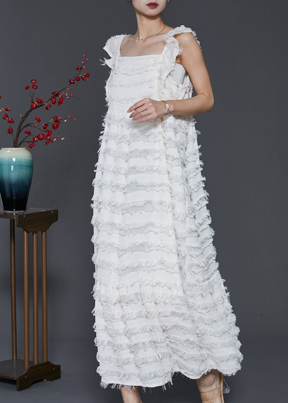 Robe d'été bohème blanche en coton à pompons sans manches SD1011