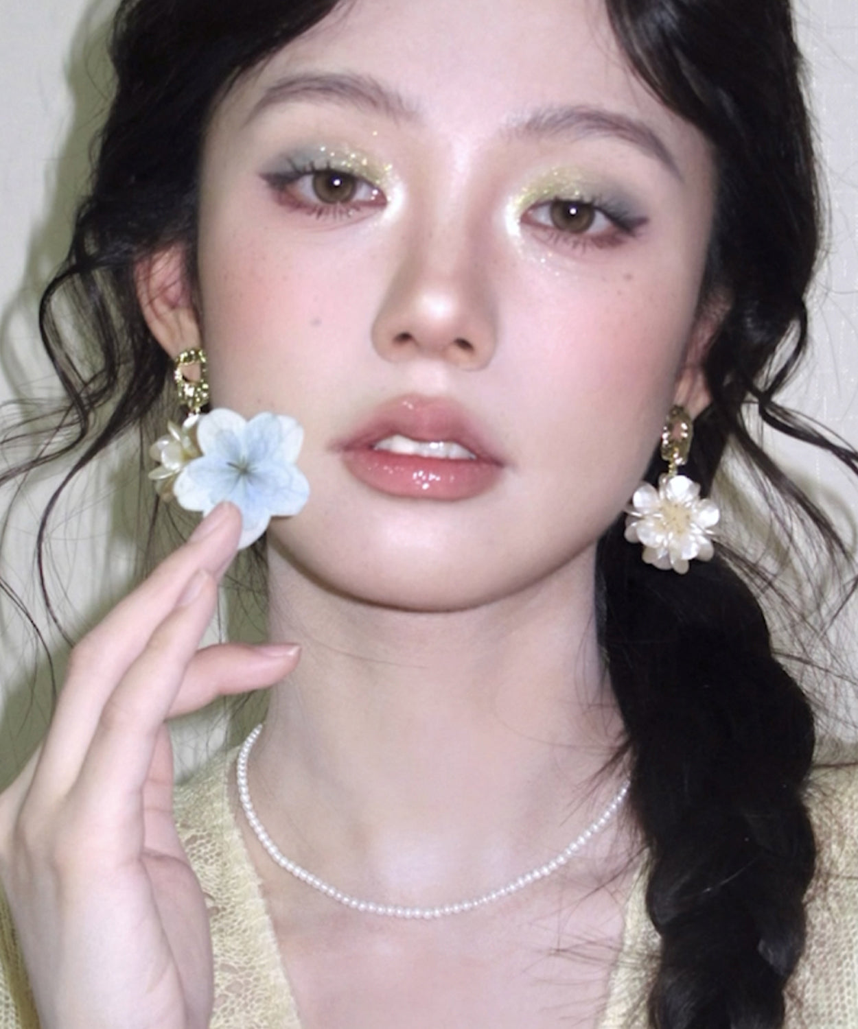 Gold Chic Drop Alloy Copper Resin Floral Earrings