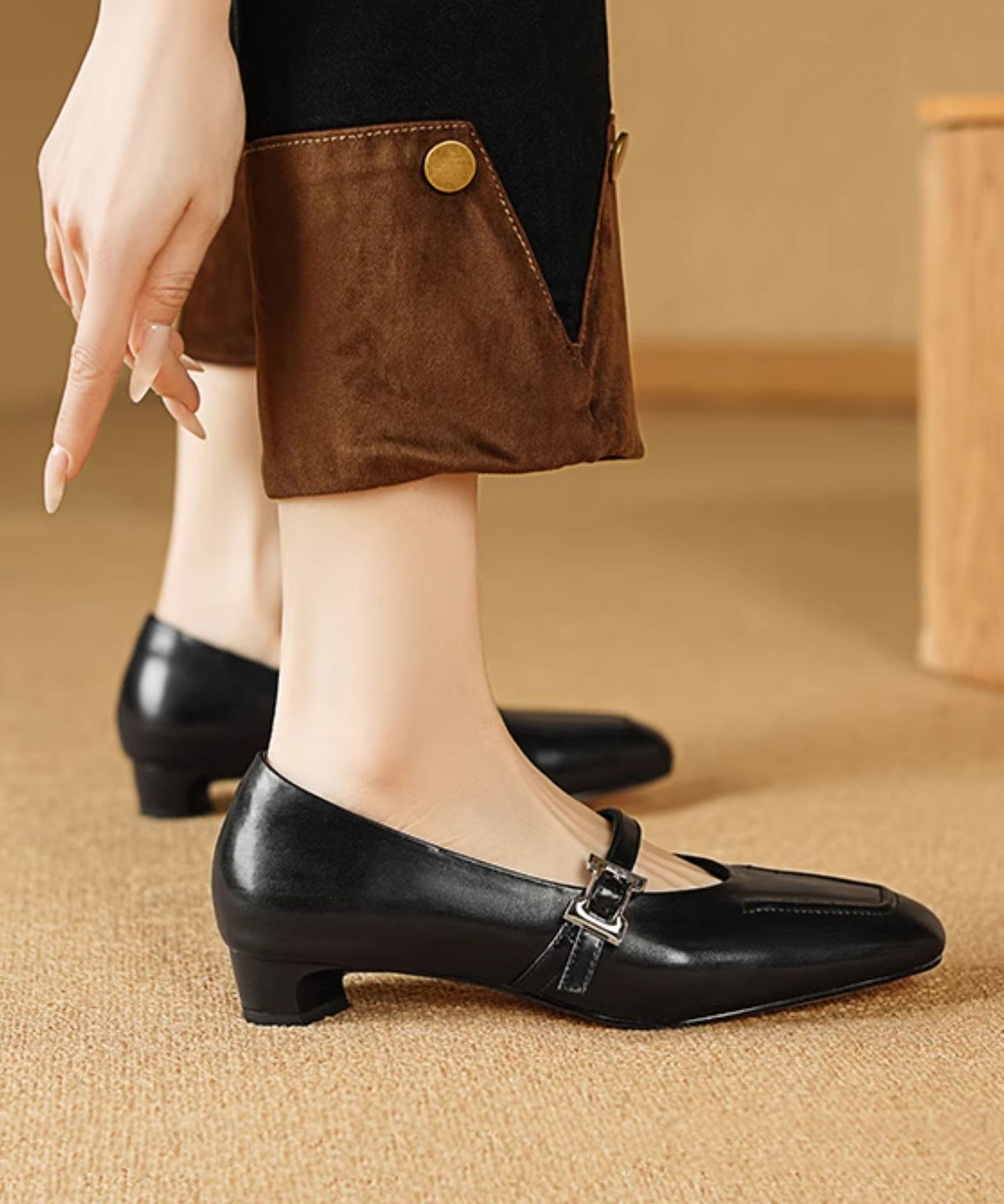 Black Leather Chunky Cowhide Buckle Splicing Strap Classy