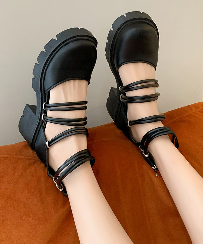 Bequeme Sandalen mit klobigem Absatz, ausgehöhltes Kunstleder, Schwarz, RT1013