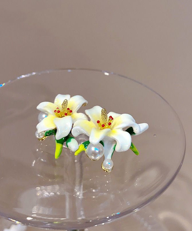 Cute White Alloy Floral Glazed Enamel Stud Earrings WH015