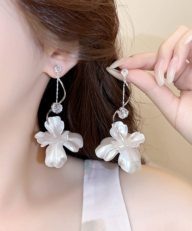 Resin Floral White Elegant Alloy Earrings Copper Drop