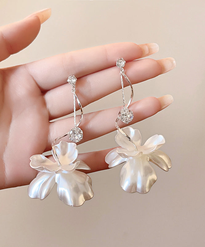 Resin Floral White Elegant Alloy Earrings Copper Drop