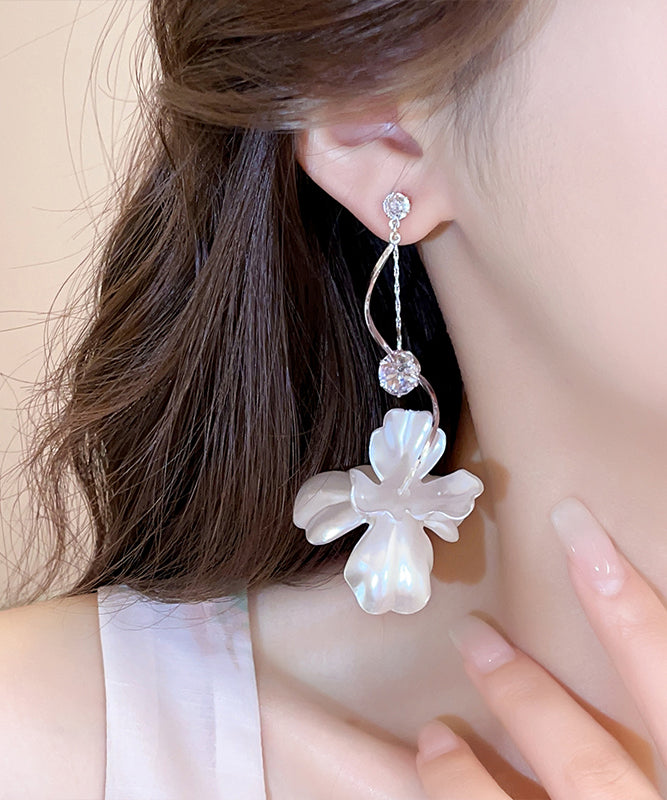 Resin Floral White Elegant Alloy Earrings Copper Drop