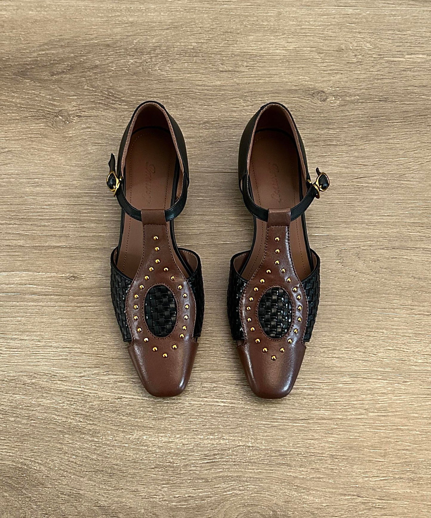 Head Out Square Sandals Hollow Woven Apricot French Rivet