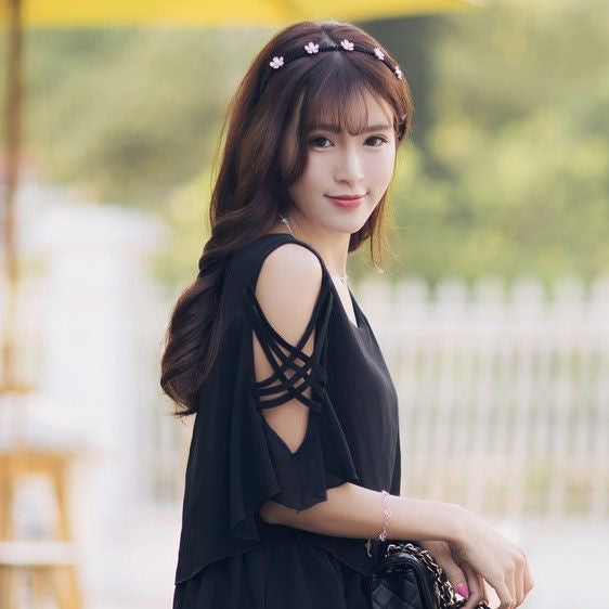 Robe trapèze unie à manches courtes et épaules dénudées