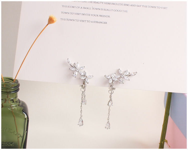 Rhinestone Clip-On Stud Floral / Earrings