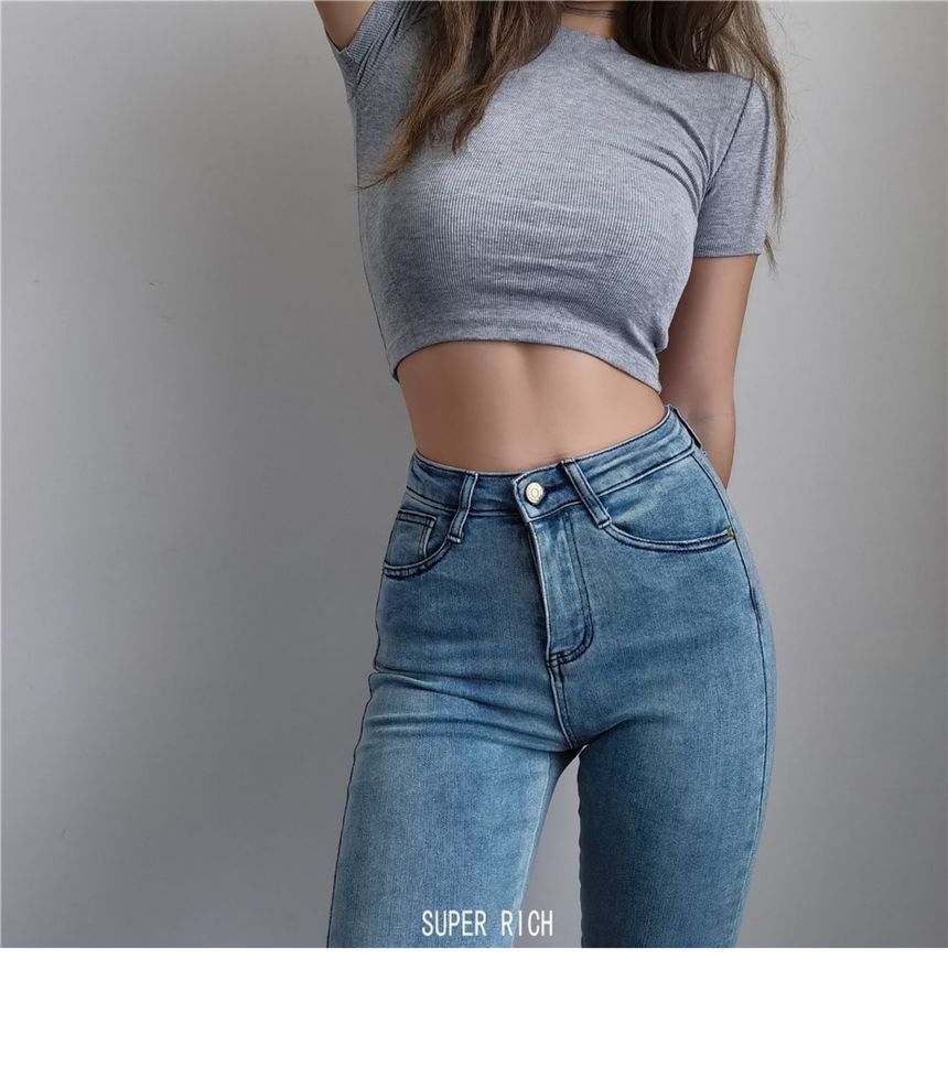 Top Cropped Plain Short-Sleeve