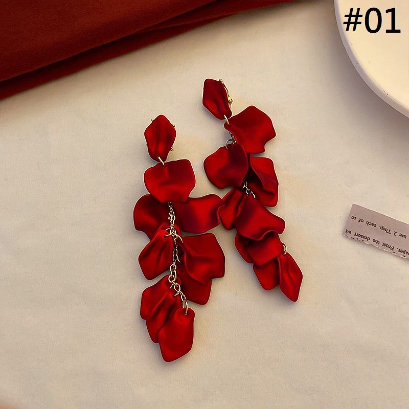 / Faux designs) Petal Pearl Earring Alloy (various