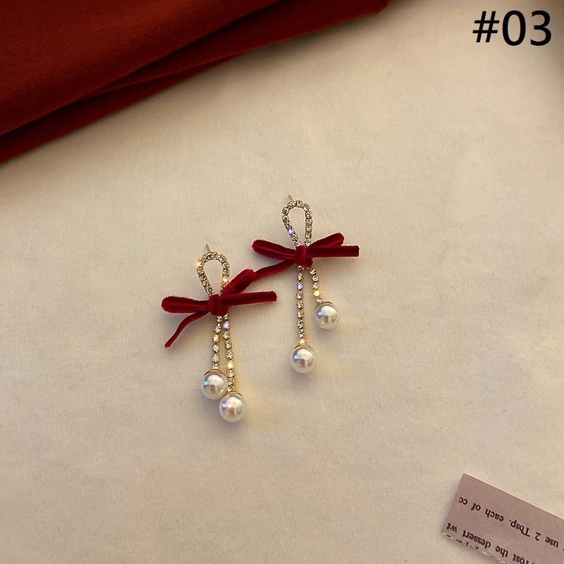 / Faux designs) Petal Pearl Earring Alloy (various