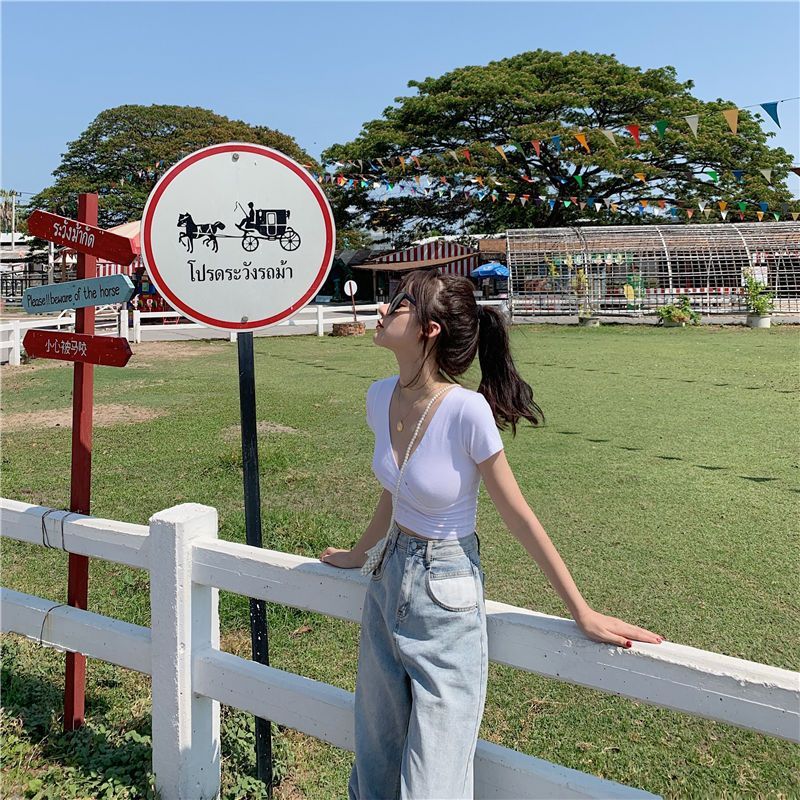 V-Neck Top Crop Short-Sleeve