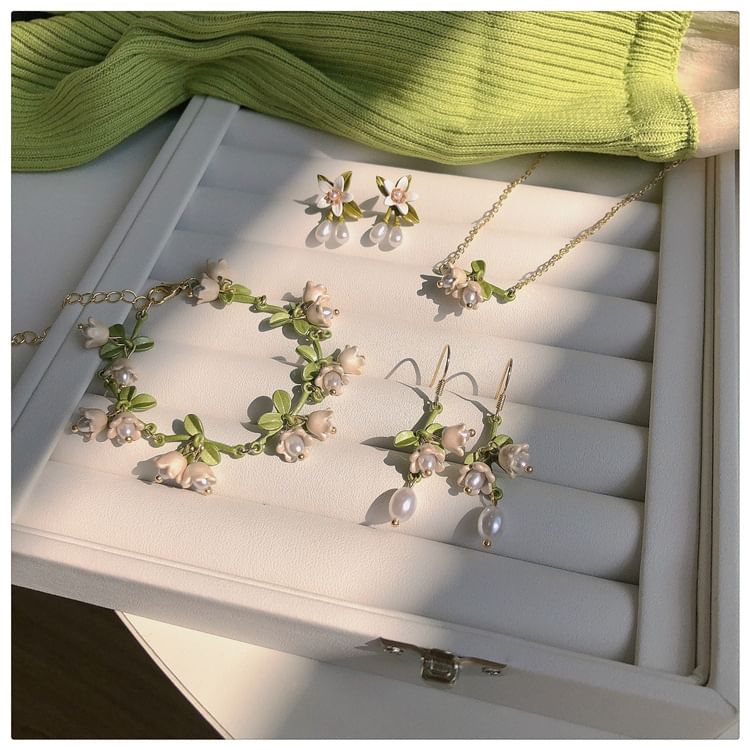 Faux Earring Necklace / Bracelet Hook Flower Pearl Stud