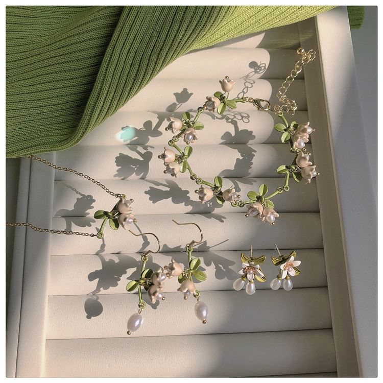 Faux Earring Necklace / Bracelet Hook Flower Pearl Stud