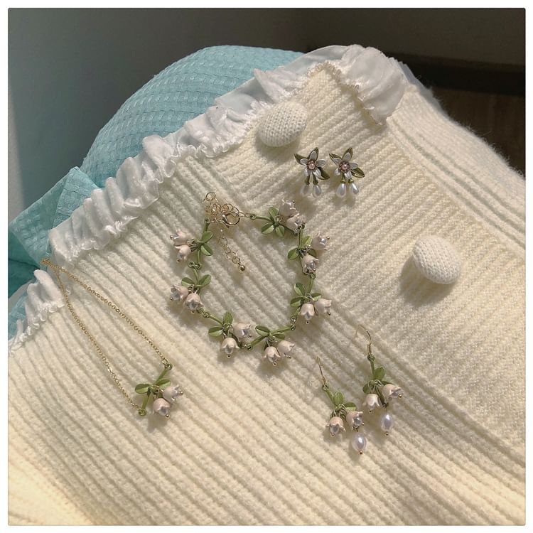 Faux Earring Necklace / Bracelet Hook Flower Pearl Stud