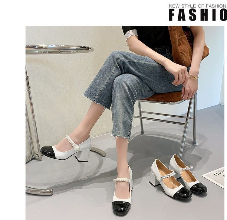 Escarpins Mary Jane à talon épais et bout rapporté avec fausses perles