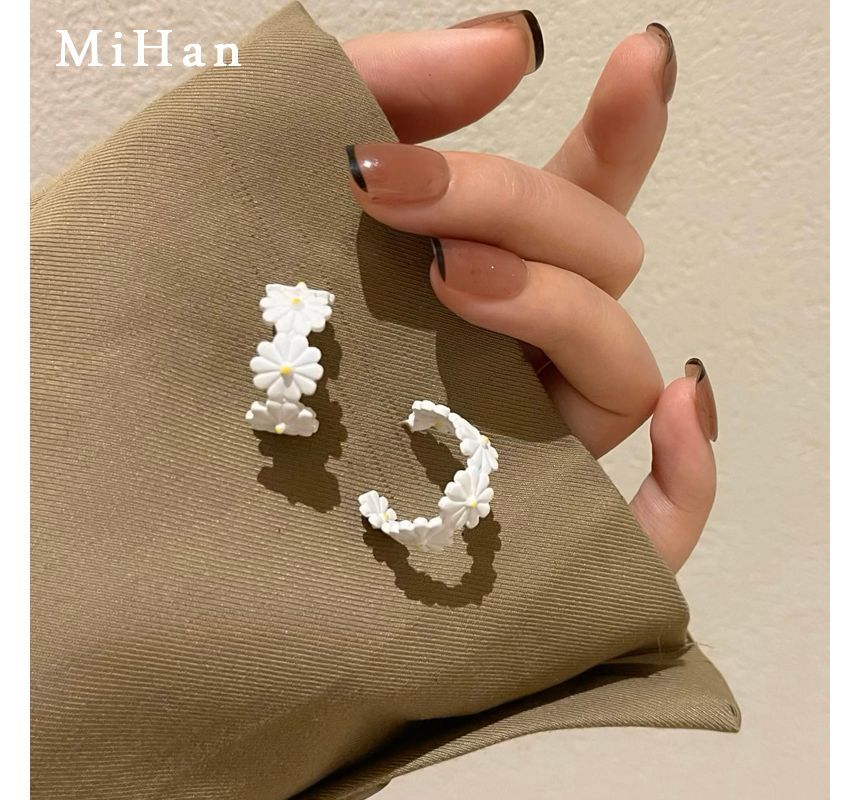 Hoop Flower Open Earring