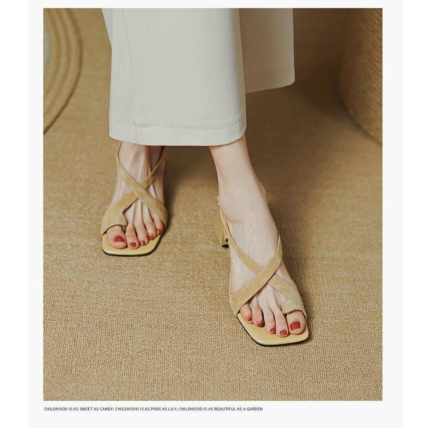 Square-Toe Strap Chunky Sandals Heel Cross