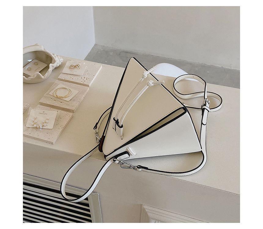 Bag Triangle Crossbody