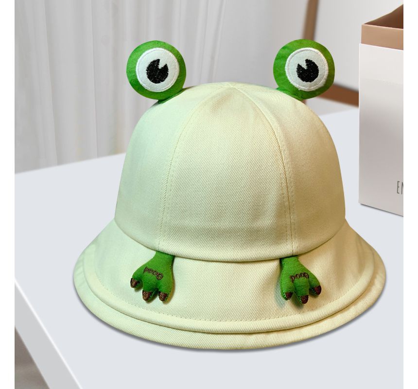 Bucket Hat Detail Frog