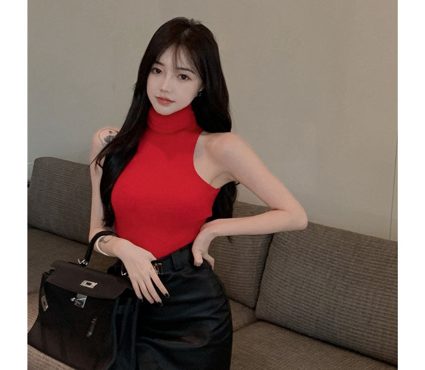 Turtleneck Sleeveless Plain Top