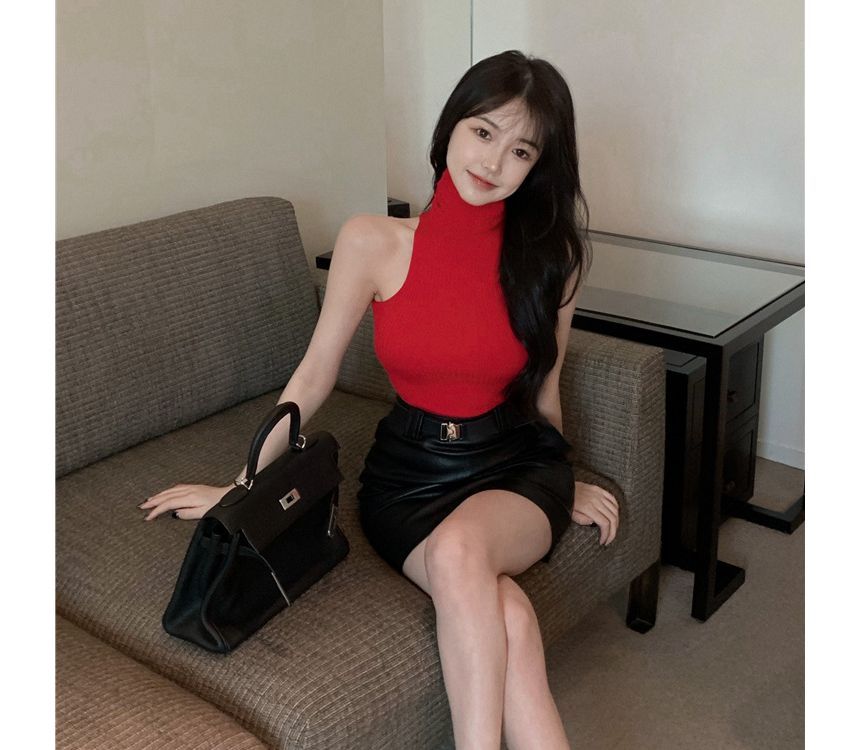 Turtleneck Sleeveless Plain Top