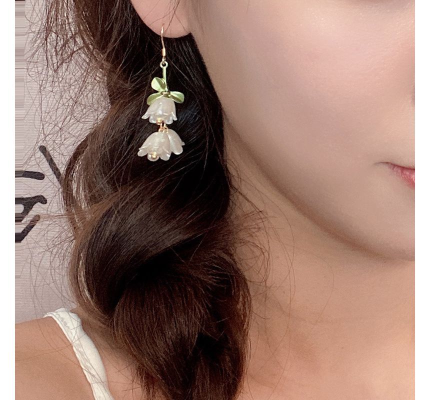 Faux Flower Alloy Fringed Pearl Earring