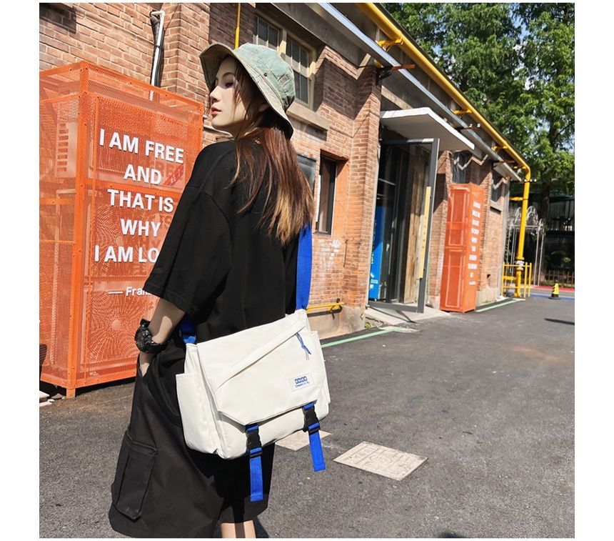 Crossbody Bag Nylon Buckled