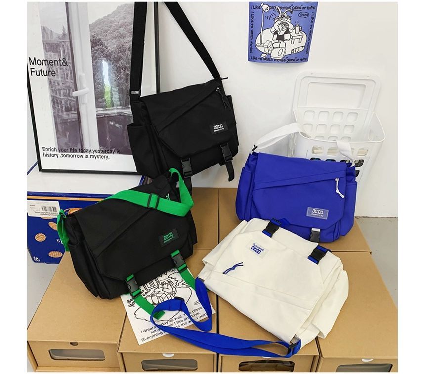 Crossbody Bag Nylon Buckled