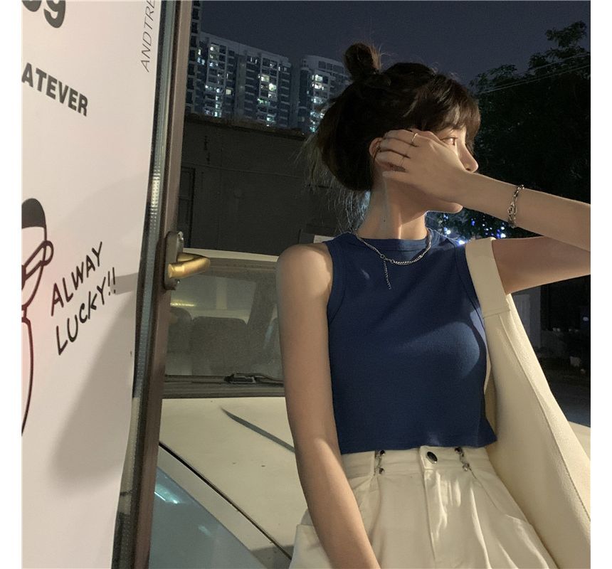 Tank Neck Top Plain Crop Round
