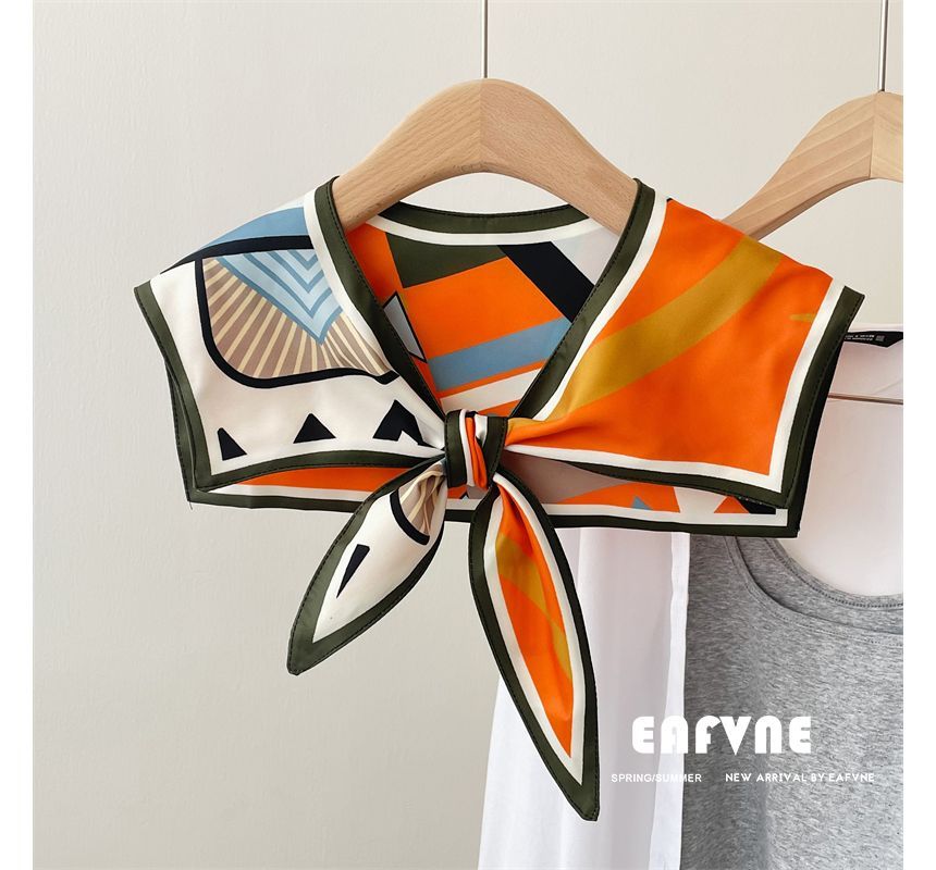 Decorative Print Collar