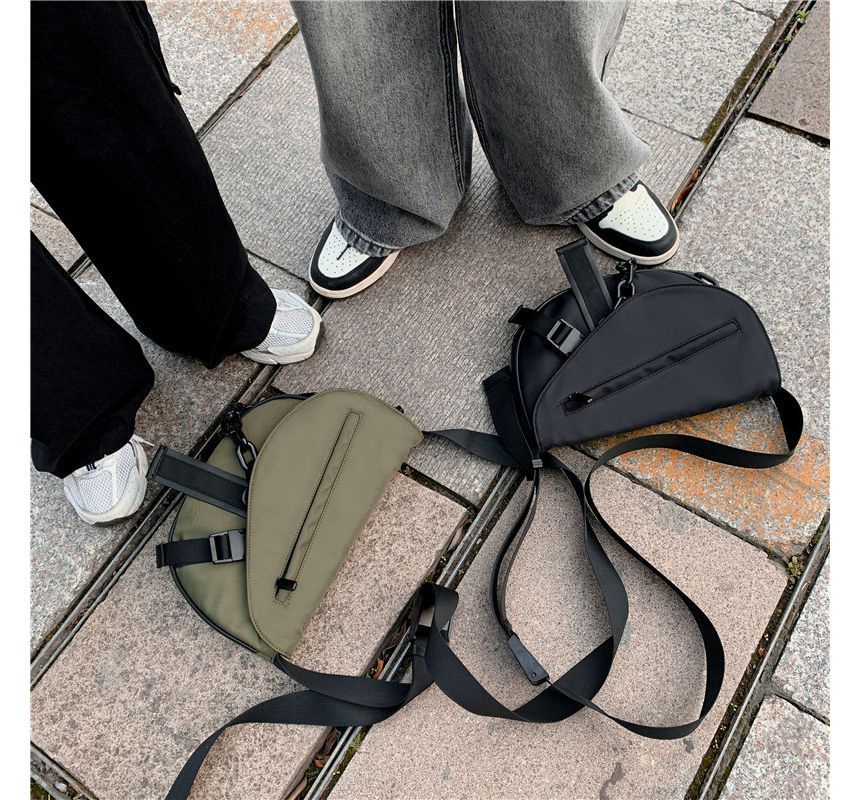Messenger Bag Chained