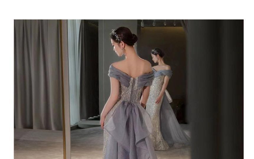 Off-Shoulder Paneled Gown Mermaid Evening Lace