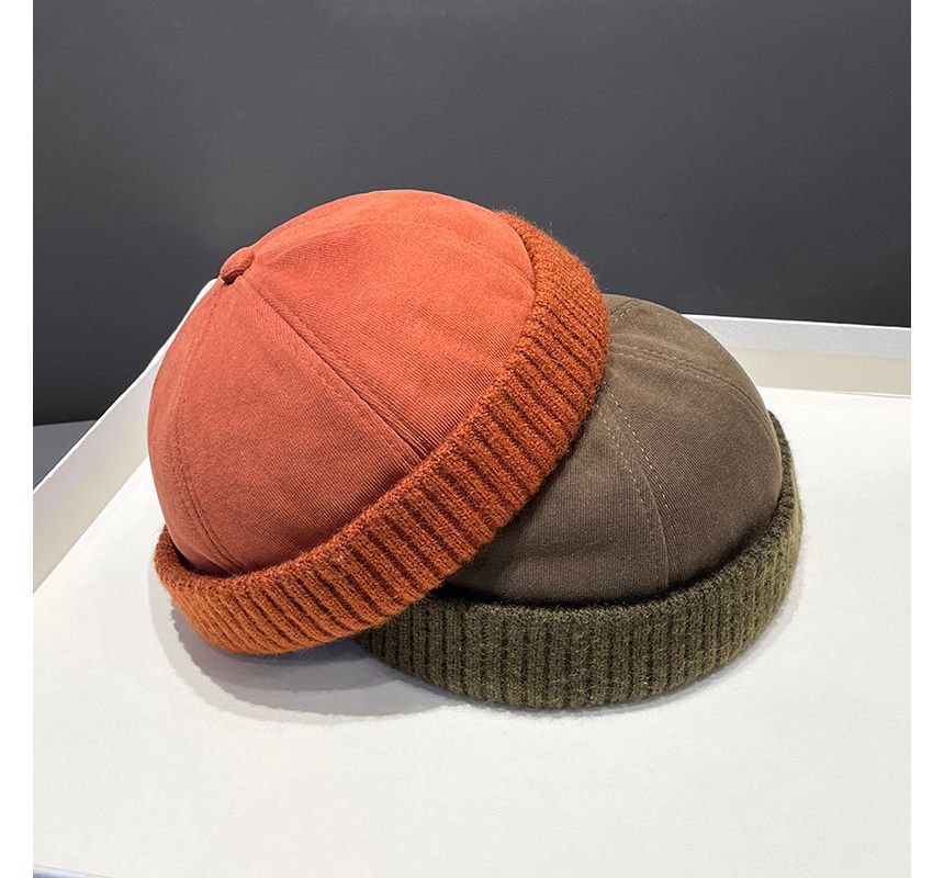 Plain Hat Docker