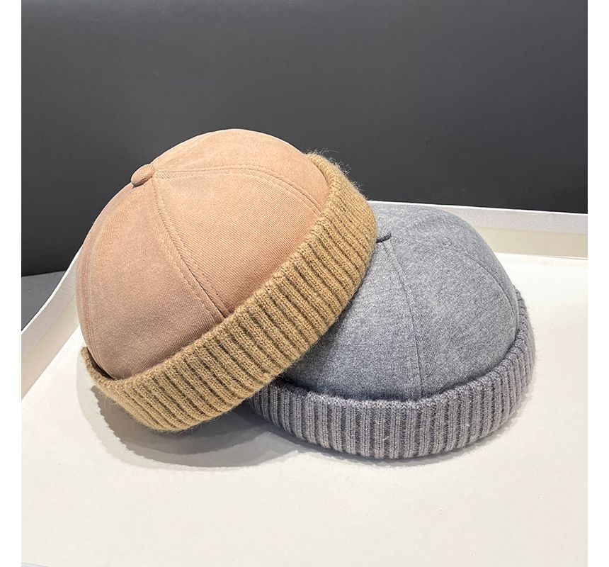 Plain Hat Docker