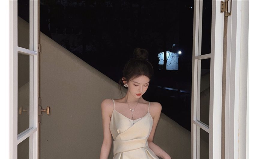 Slim-Fit Midi Plain Dress Strap Spaghetti