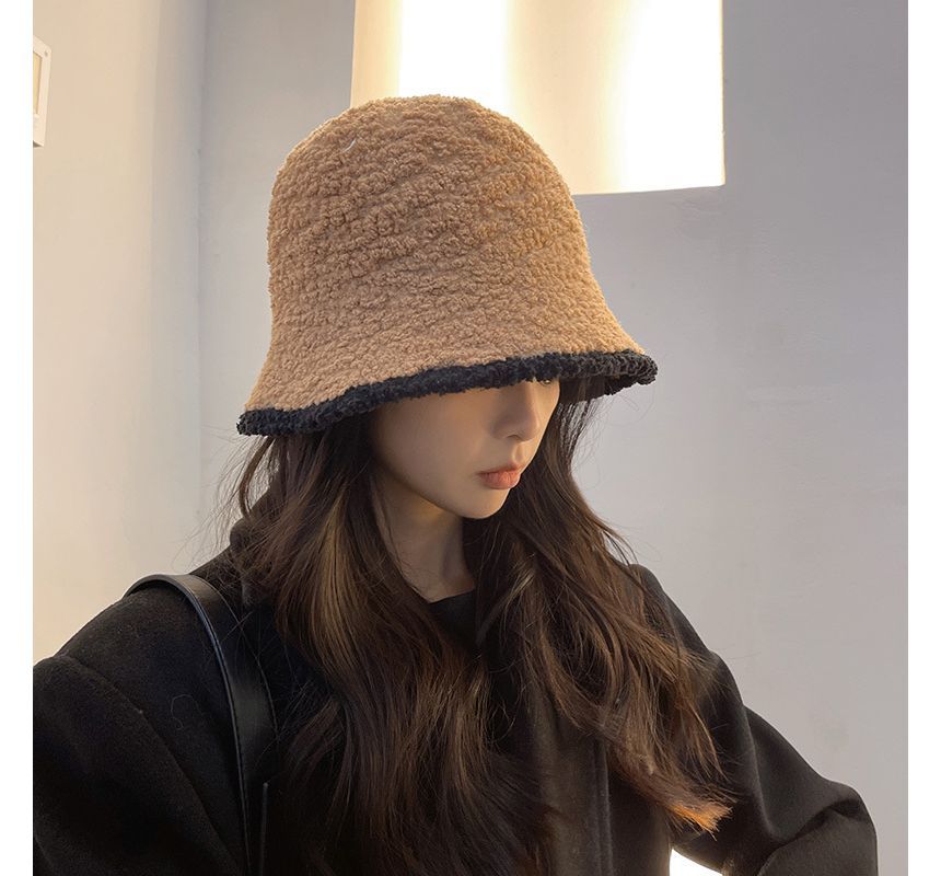 Trim Contrast Bucket Shearling Faux Hat