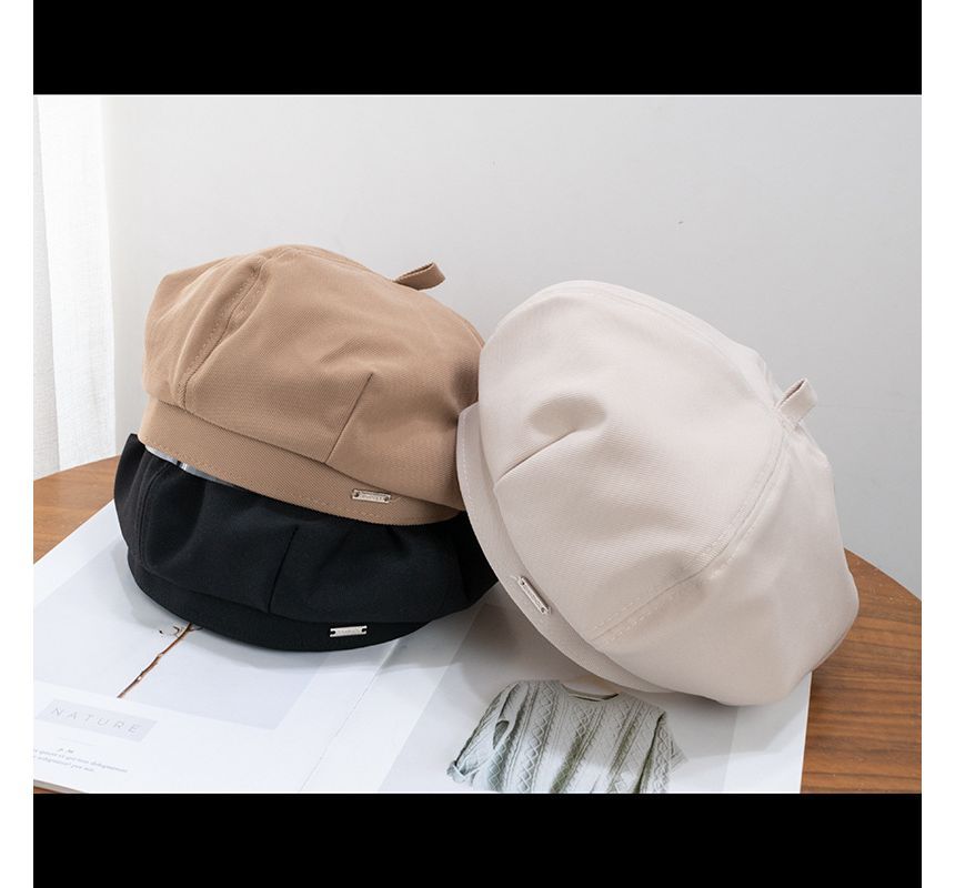 Tag Plain Metal Beret