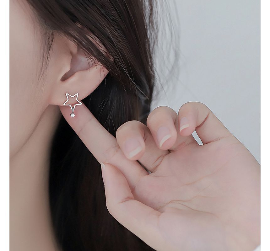 Star Earring Stud