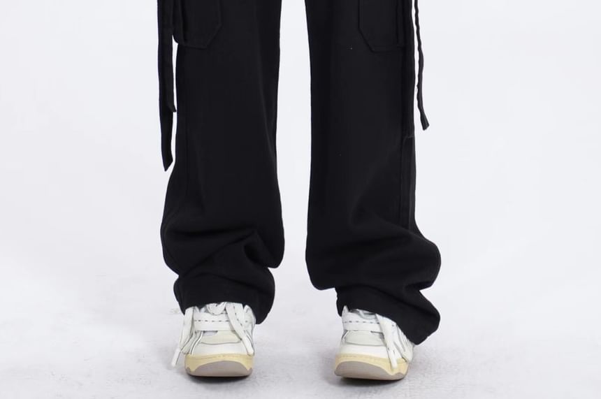 V Waistline Straight-Fit Wide-Leg Cargo Pants