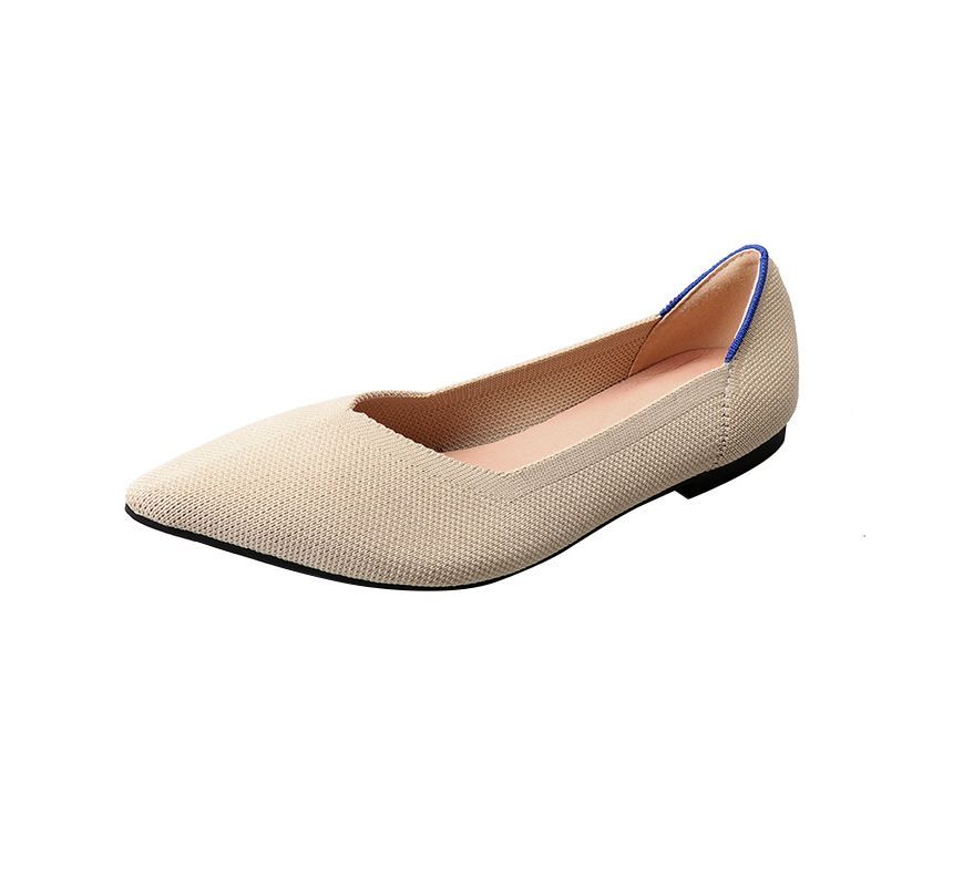 Pointy-Toe Flats Knit