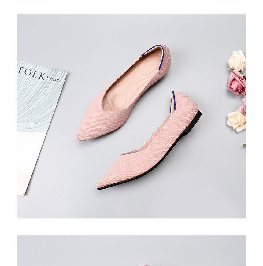 Pointy-Toe Flats Knit
