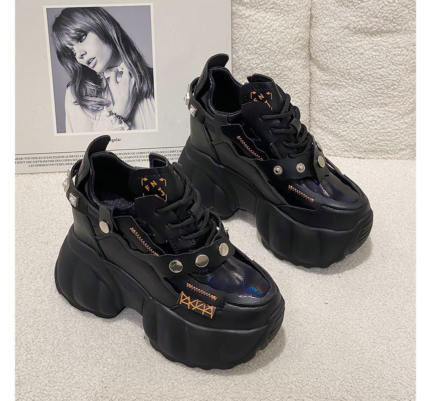 Sneakers Studded Platform