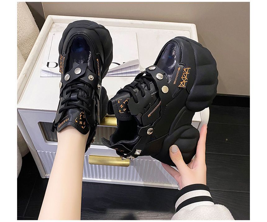 Sneakers Studded Platform