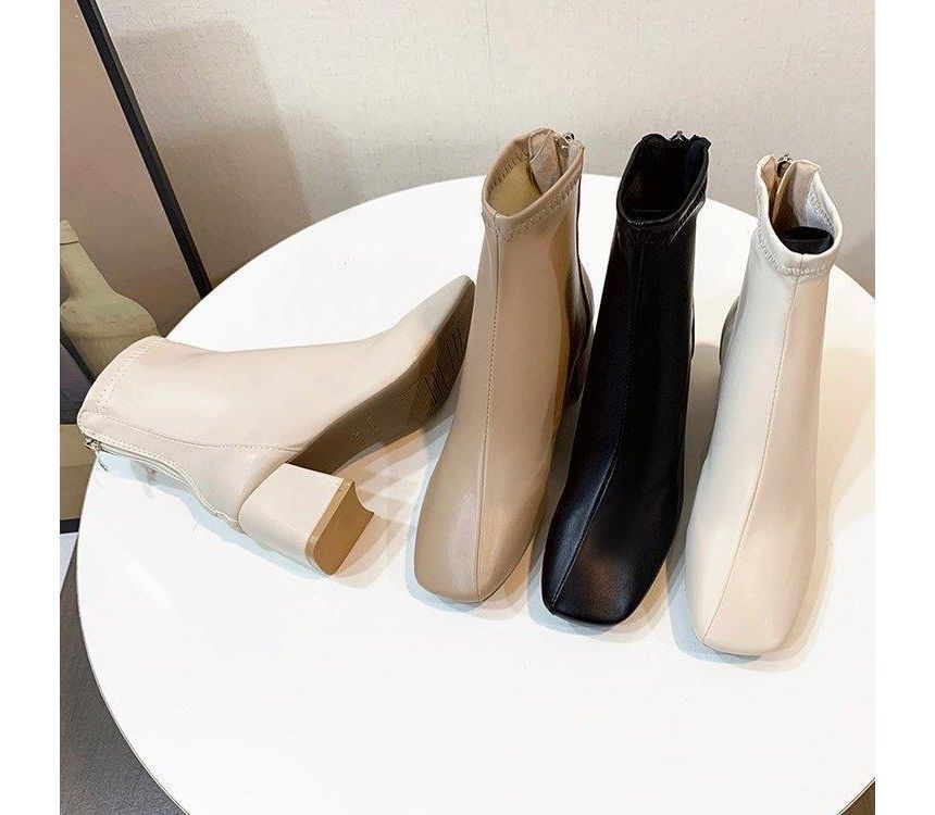 Short Chunky Boots Heel Plain