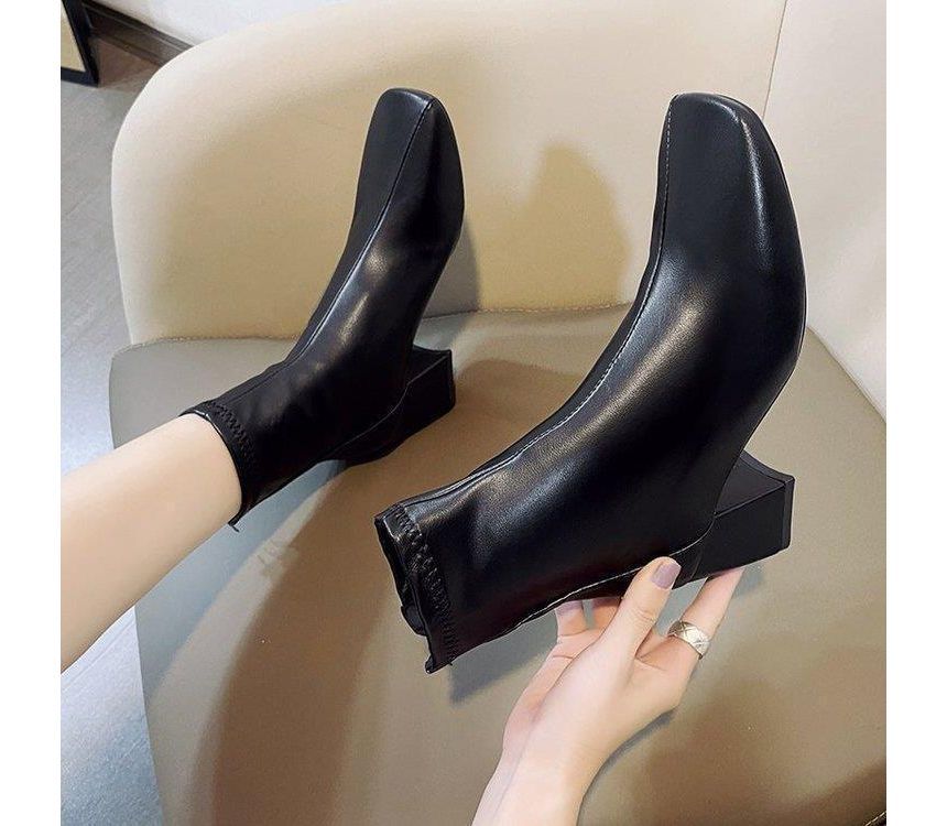 Short Chunky Boots Heel Plain
